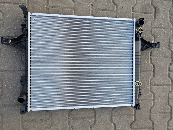 фото №1, Новая радиаторов воды volvo xc90 2002-2015