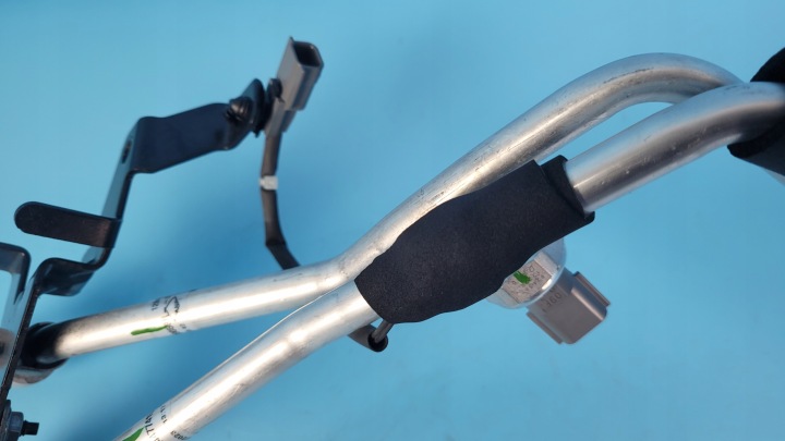 фото №9, Renault zoe ii 23r шланг кондиционера 924477415r 924489058r