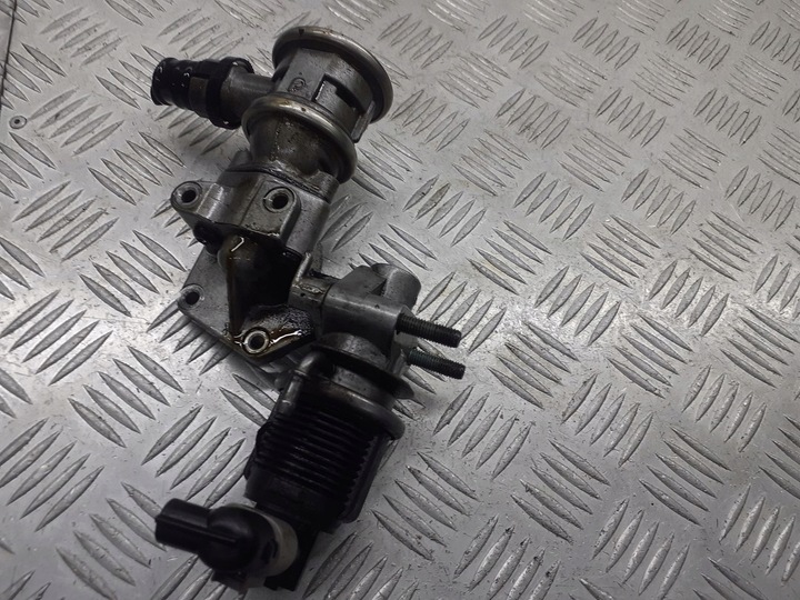 фото №3, Клапан egr рециркуляции выхлопных газов vw golf v 1.6 06a131501j
