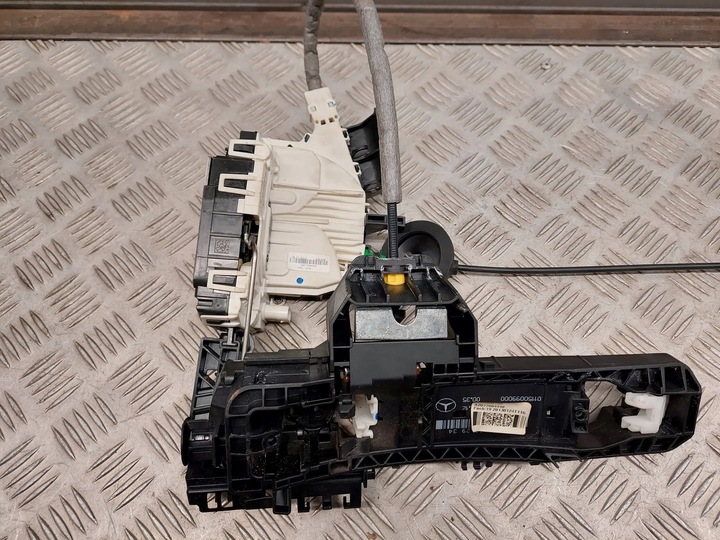 фото №5, Mercedes-benz e c207 w207 a2077604440 перед сторона левая замки