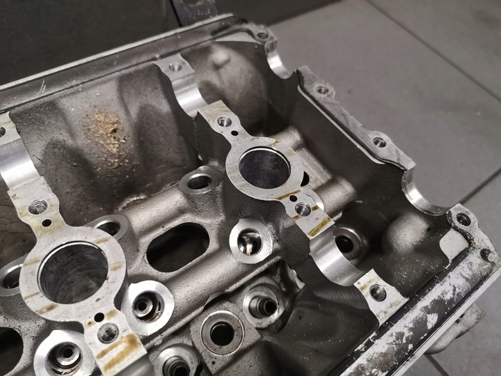 фото №10, Головка права 4.2 fsi s5 rs5 rs4 079103374bn голий