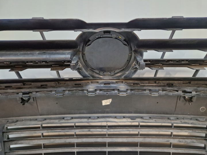 фото №11, Vw caddy 2k5 бампер переднее перед решётка эмблема na радар 2k5807221