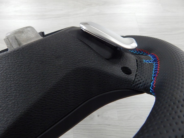 фото №13, Bmw x5 x6 e70 e71 кермо нова шкіра sport м-пакет пелюстки