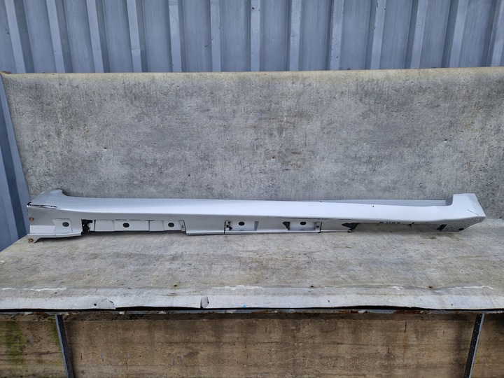 фото №1, Toyota avensis t27 планка накладка пороговая правая 75850-05010