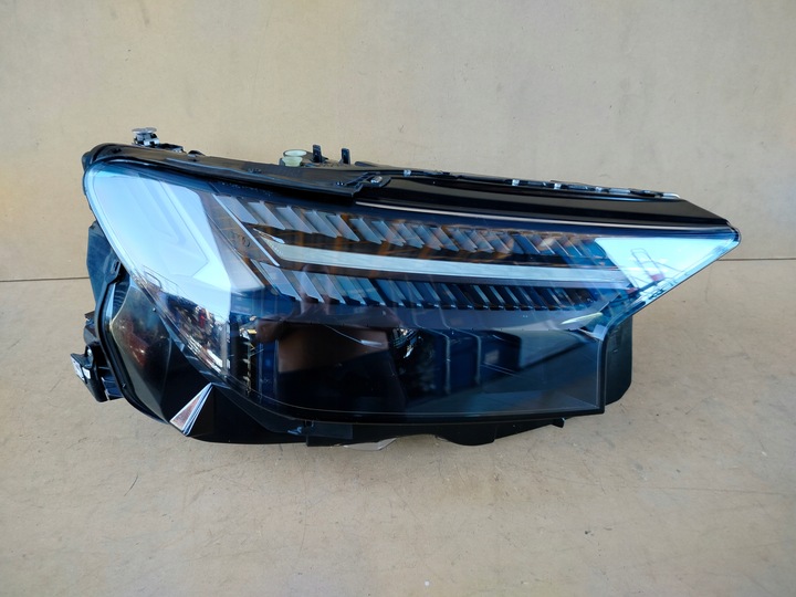 фото №1, Audi rsq4 q4 rs matrix лампа правая