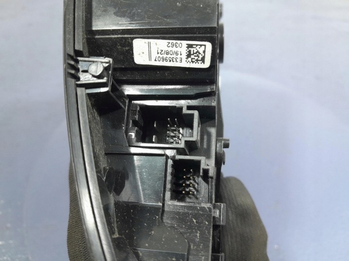 фото №5, Mercedes a w177 лампочки стеля перед a0009009330