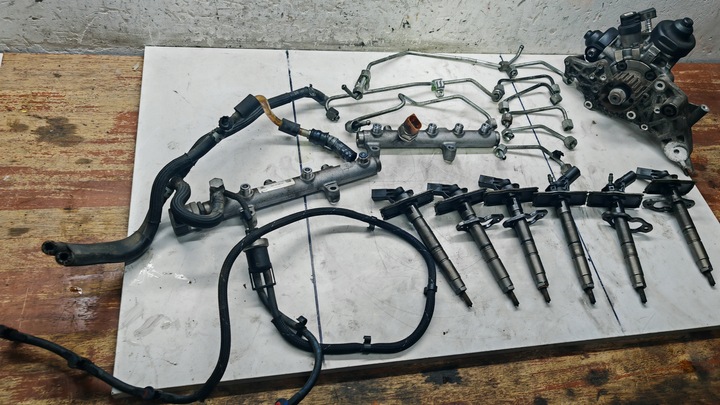 фото №11, Система паливний audi a4 b8 a5 8t a6 2.7 3.0 tdi v6 форсунки 059130755ab