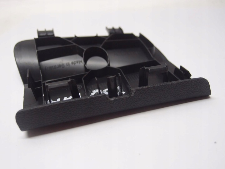 фото №8, Заглушка кришки багажника vw touran 5ta867656