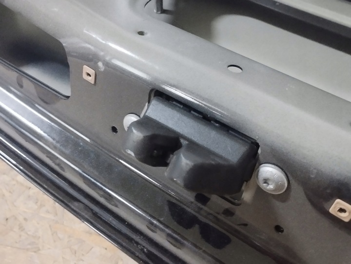 фото №10, Кришка багажника do mercedes e-klasa w207 купе