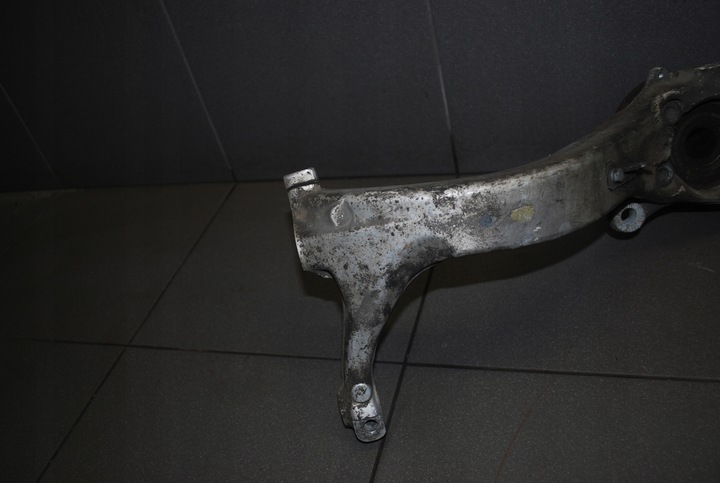 фото №7, Поворотна опора лівий перед audi a6 c5 4.2 4b3407257d