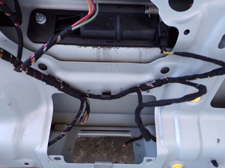 фото №7, Кришка зад задня + скло mercedes w251 r клас lak 775