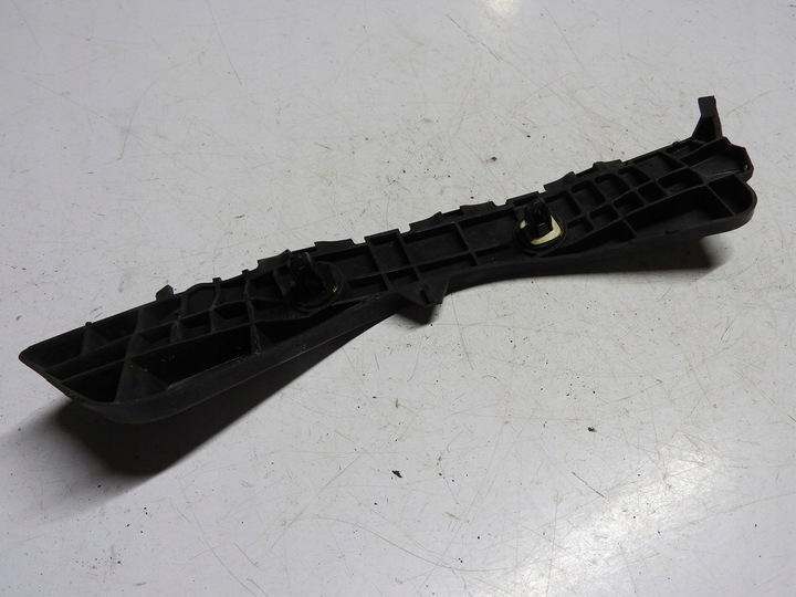 фото №14, Toyota auris i 06-09 ковзун бампера лівий зад 52576-02070