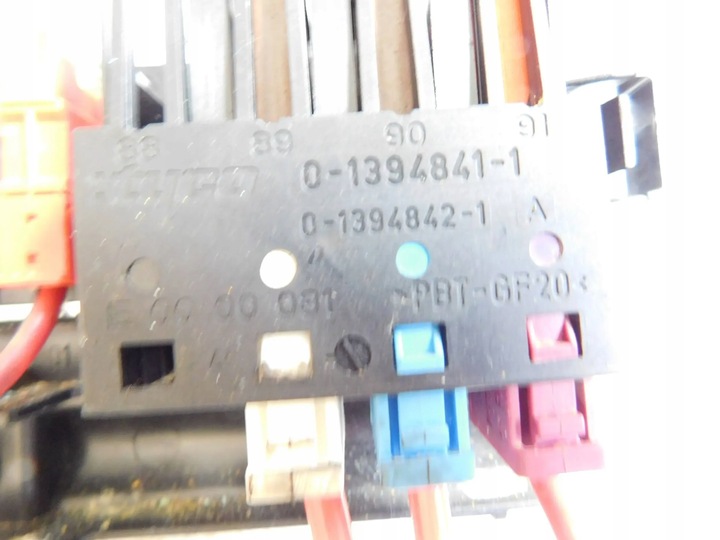 фото №3, Mercedes ml w164 коробка предохранителей 0-1394841-1