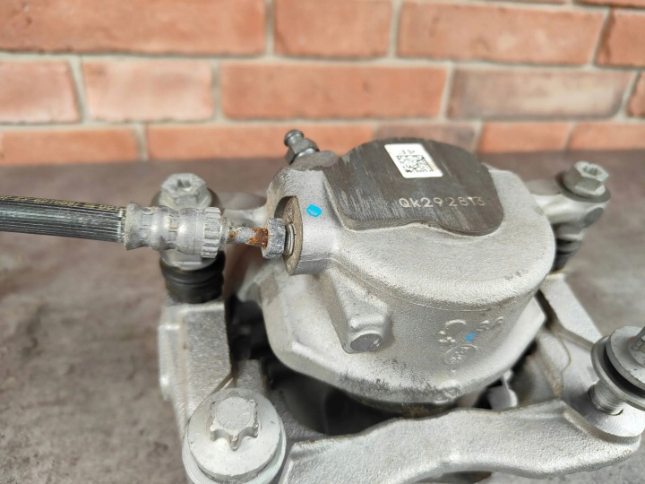 фото №7, Супорт гальмівний праве перед 60/24/330 bmw g42 g20 g01 x3 g02 x4 6882254