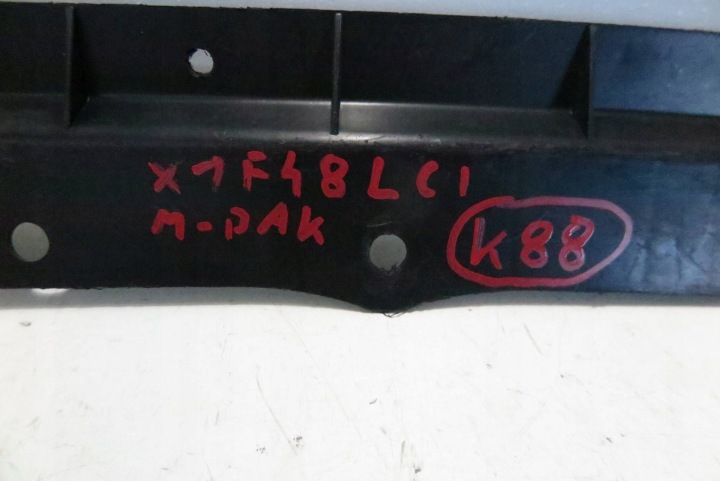 фото №12, Bmw x1 f48 м-пакет lci рестайлинг накладка кронштейн  бампер перед 8076741