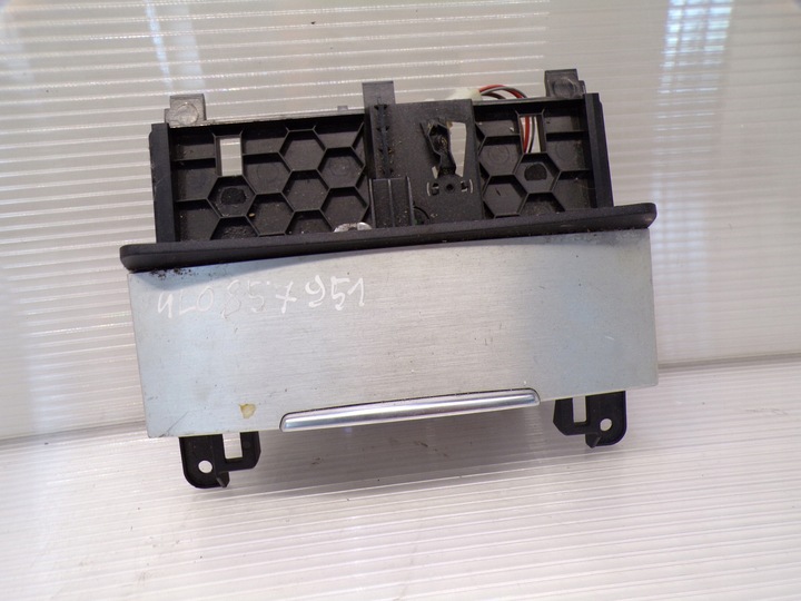 фото №1, Бардачок пепельница audi q7 4l 4l0857951