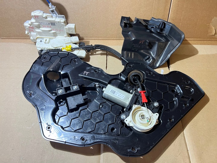 фото №1, Audi a8 d4 замок доводчик двері праві зад 9+3 pin 4h0839016d 4f0837060