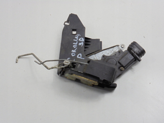 фото №1, Toyota corolla 8 e11 замок дверь перед правый 4 контакты 3d