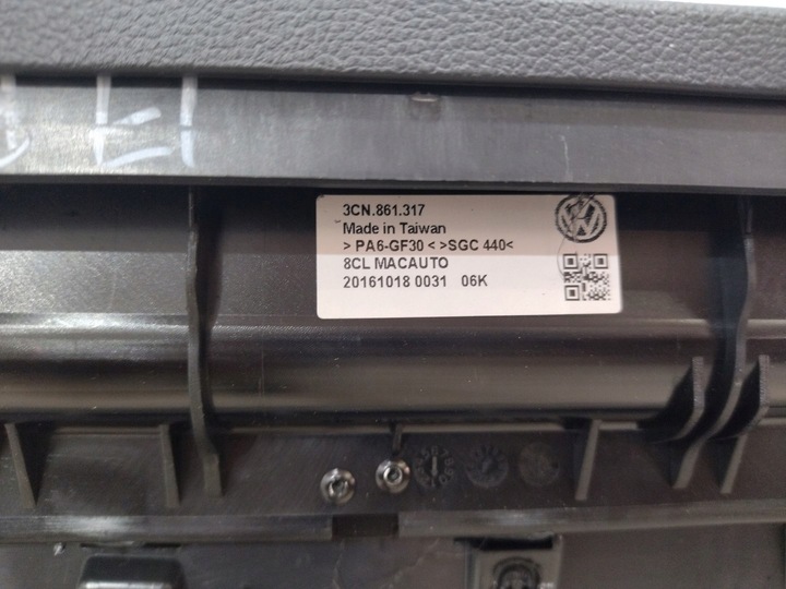 фото №10, 3cn867211 3cn861317 обивка боковина дверь левый зад ролета vw atlas 2020+