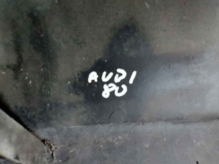 фото №14, Audi 80 b4 sedan задний бампер