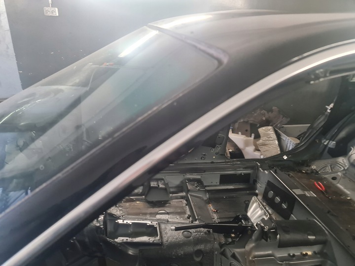 фото №3, Планка хром крышная левая audi a8 d2 передний fl