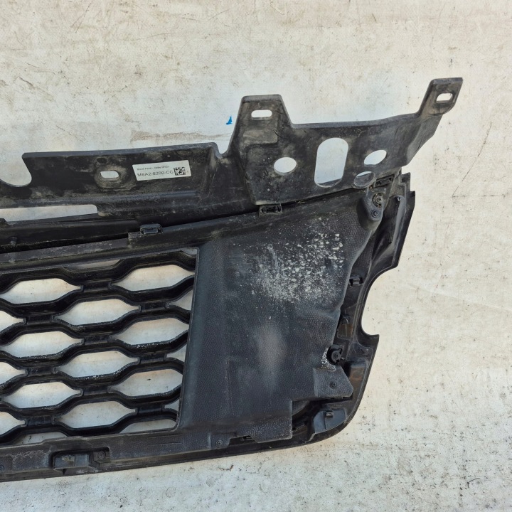 фото №10, Land rover velar l560 17- решётка радиатора перед j8a2-8200-cc