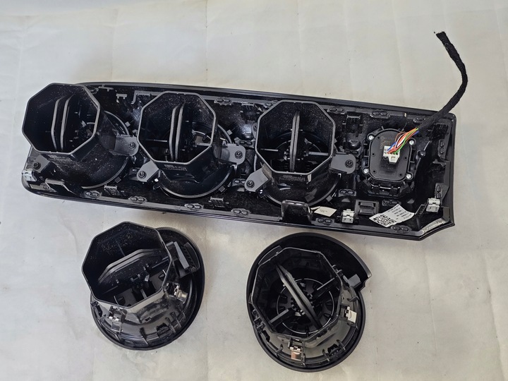 фото №13, Dekor w приборная панель mercedes a w177 w118 решётка впуск a