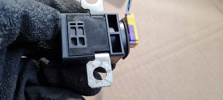 фото №5, A4 b8 рестайлинг предохранитель пиротехнический a6 c7 s4 a5 q5 a7 4g 4f0915519