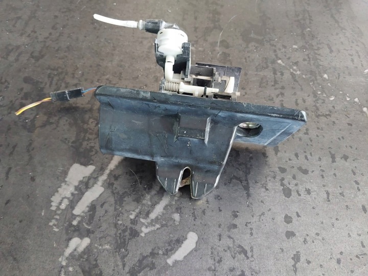 фото №7, Замок кришки задньої багажника mercedes-benz w208 a2088000375