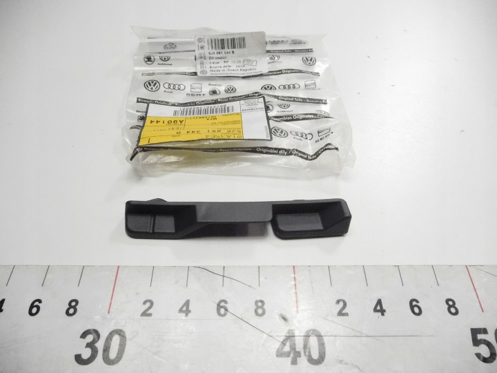 фото №8, Направляющая бардачка skoda fabia ii oem номер 5j6861344b