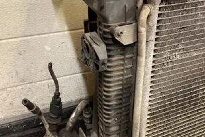 фото №10, Комплект радиатор vw touran 1t1, 1t2 1k0820411n 1.9l дизель 77kw 2008