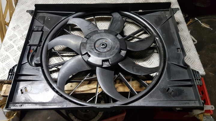 фото №2, Mercedes w211 вентилятор радиатор 2.2 cdi корпус