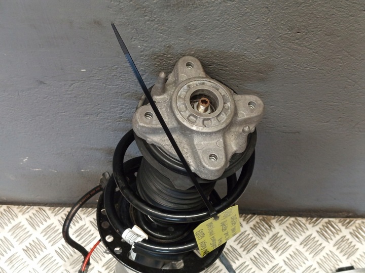 фото №10, Bmw оригинальный номер 6877148 6879312 3' g20 поворотный кулак амортизатор правая правый перед