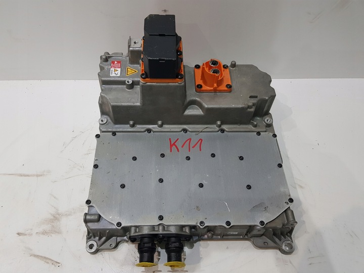 фото №1, Porsche taycan 9j1915539cn модуль перетворювач напруги