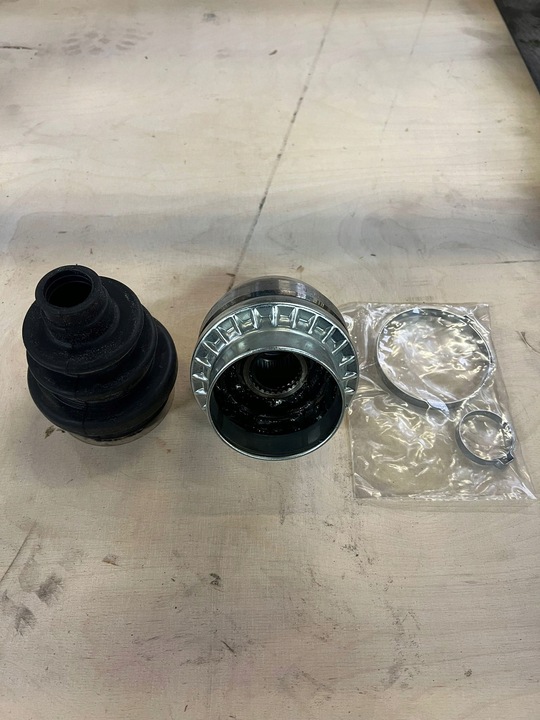 фото №1, Шарнір внутрішній, піввісь привідна astra-h, zafira-b, vectra-c оригінальний номер 93189381