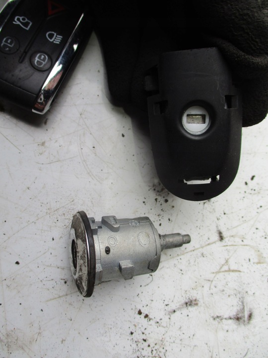 фото №12, Jaguar xf x250 3.0d v6 275 ps - компьютер ,набор стартовый 0281014671