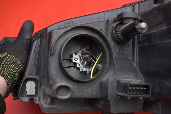 фото №7, Фара правые лампа перед eu 9650055880 citroen c5 1 i рестайлинг 04-08