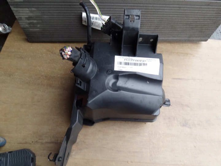 фото №2, Citroen c-elysee 15 1,6 vti коробка предохранителей