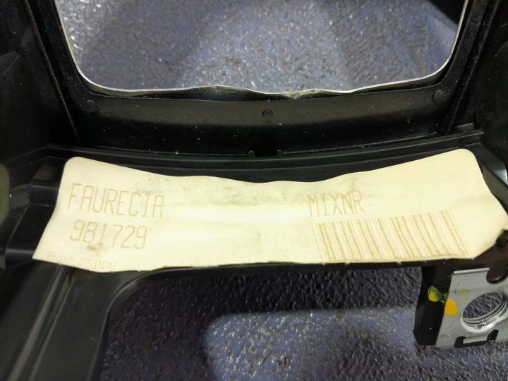 фото №4, Volvo v50 i панель радіо повітропровід wodospad 30672565