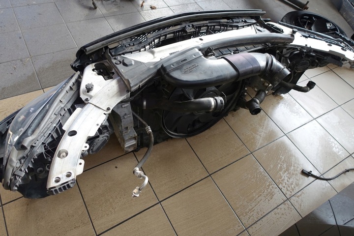 фото №9, Mercedes w205 перед бампер капот 2.2 197 pas радіатор підсилювач