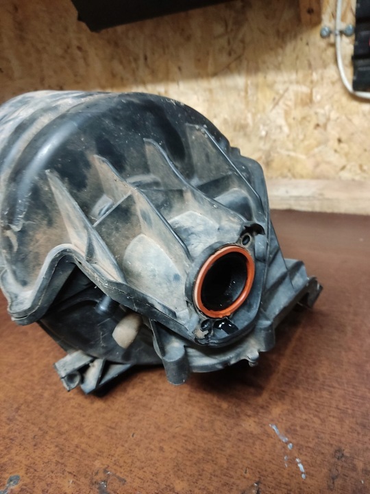 фото №7, Коллектор всасывающий vw golf plus v 03c129711f 1.6 115km 04-13