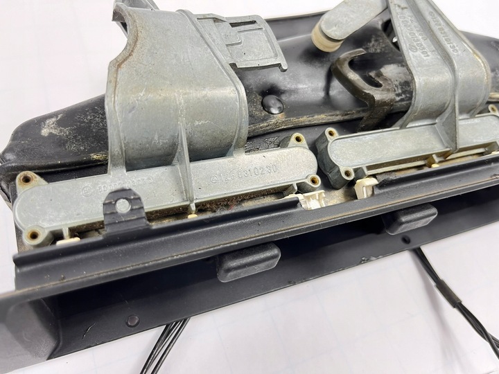 фото №12, Корпус середні ґрати повітропровід панель приладів роздавальна mercedes w126 1268310030