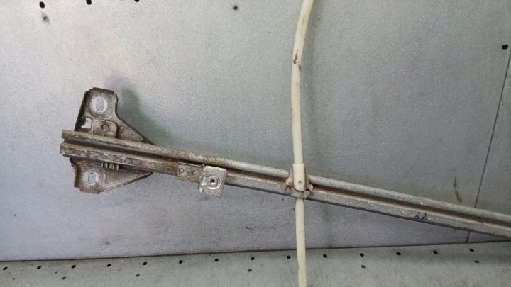фото №4, Підйомник праве перед renault master ii 2.8dci 00r