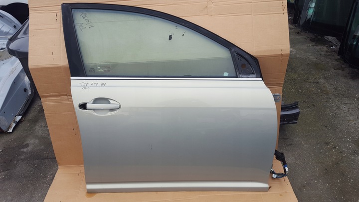 фото №1, Toyota avensis t25 6t1 2003-2009 двері праві перед
