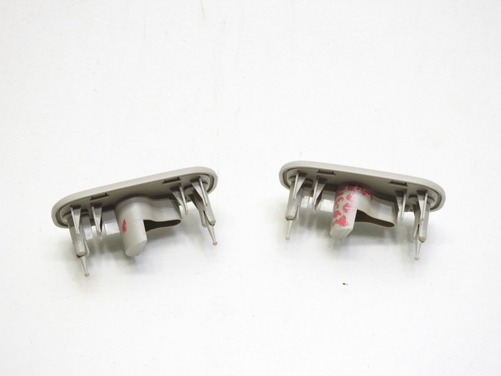 фото №5, Заглушка держателя правая saab 9-3 93 ii