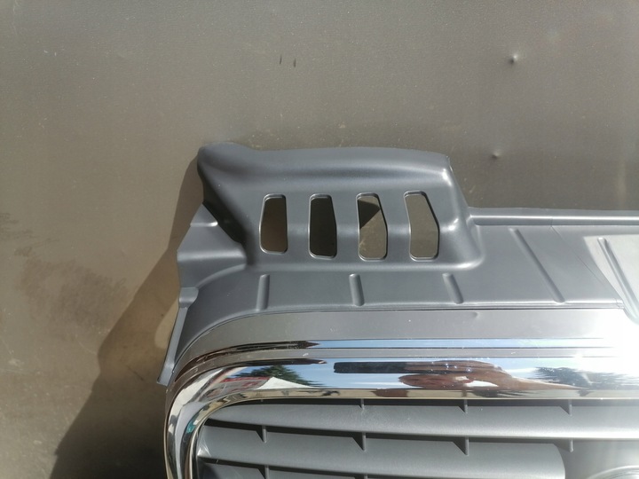 фото №9, Audi a4 b7 решітка середня решітка радіатора хром