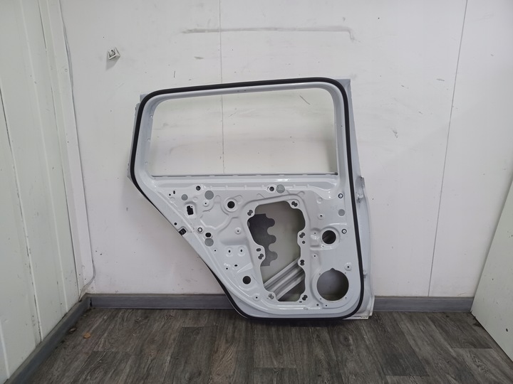 фото №14, Двері ---- skoda octavia iv універсал ---- задні ліві ----