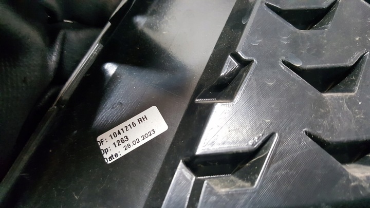 фото №9, Решётка бампера передней правая сторона audi a1 82a807682e демонтаж