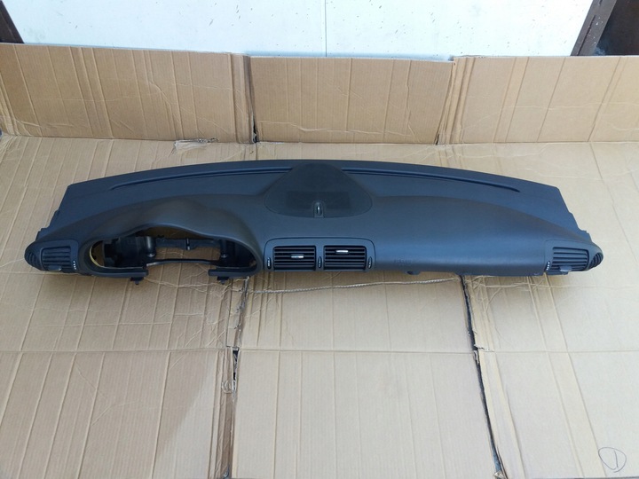 фото №1, Панель консоль mercedes w203 c-klasa купе