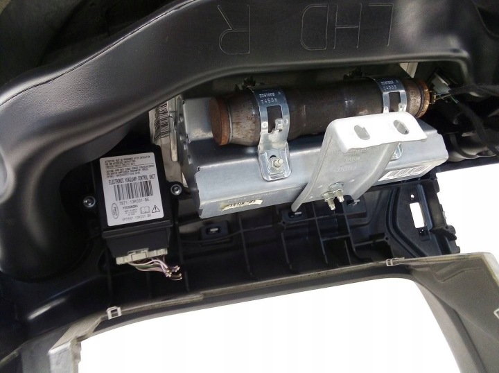 фото №9, Ford mondeo mk iv 2008 7s71-a047a30-ad торпедо раздаточная капот